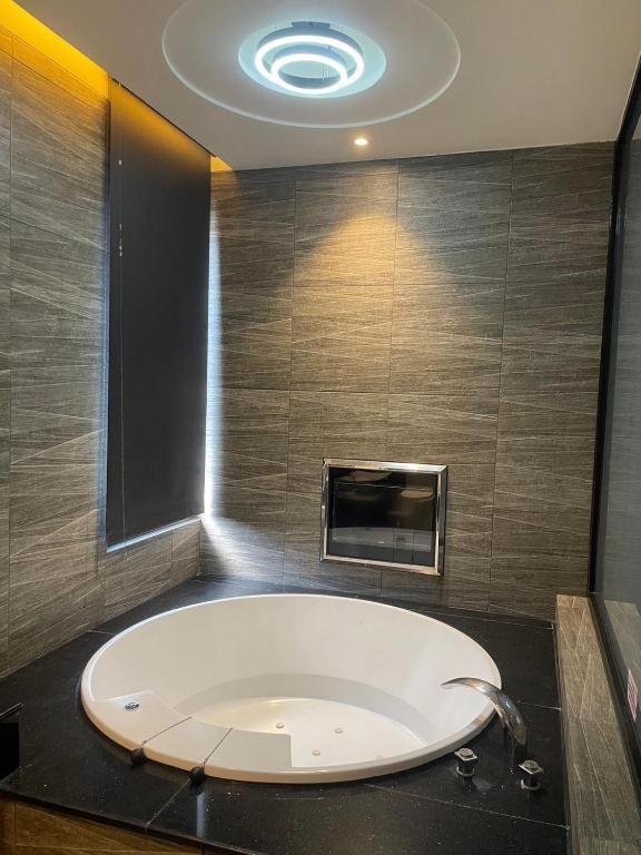 M Hotel Caotun Rom bilde